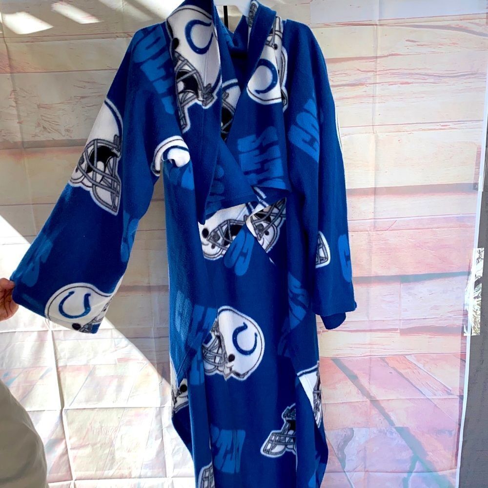 Adult NWOT Colts blanket coat wrap
